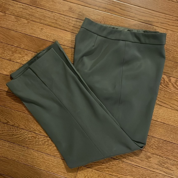 Dorothy Perkins Pants - Dorothy Perkins Green Ankle Grazer Trousers